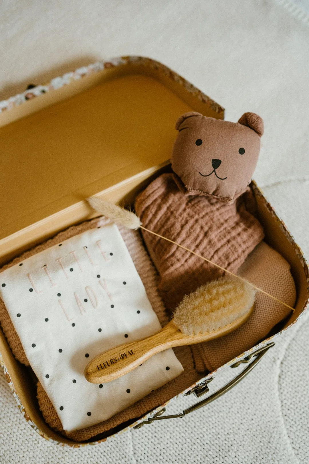 La brosse à cheveux bébé