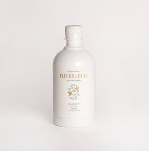 Liniment bébé naturel Fleurs de Peau sur fond blanc