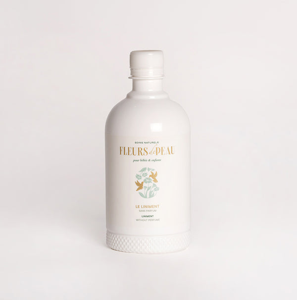 Liniment bébé naturel Fleurs de Peau sur fond blanc