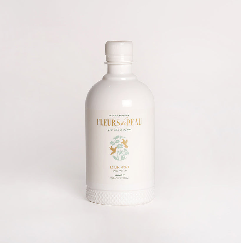 Liniment bébé naturel Fleurs de Peau sur fond blanc